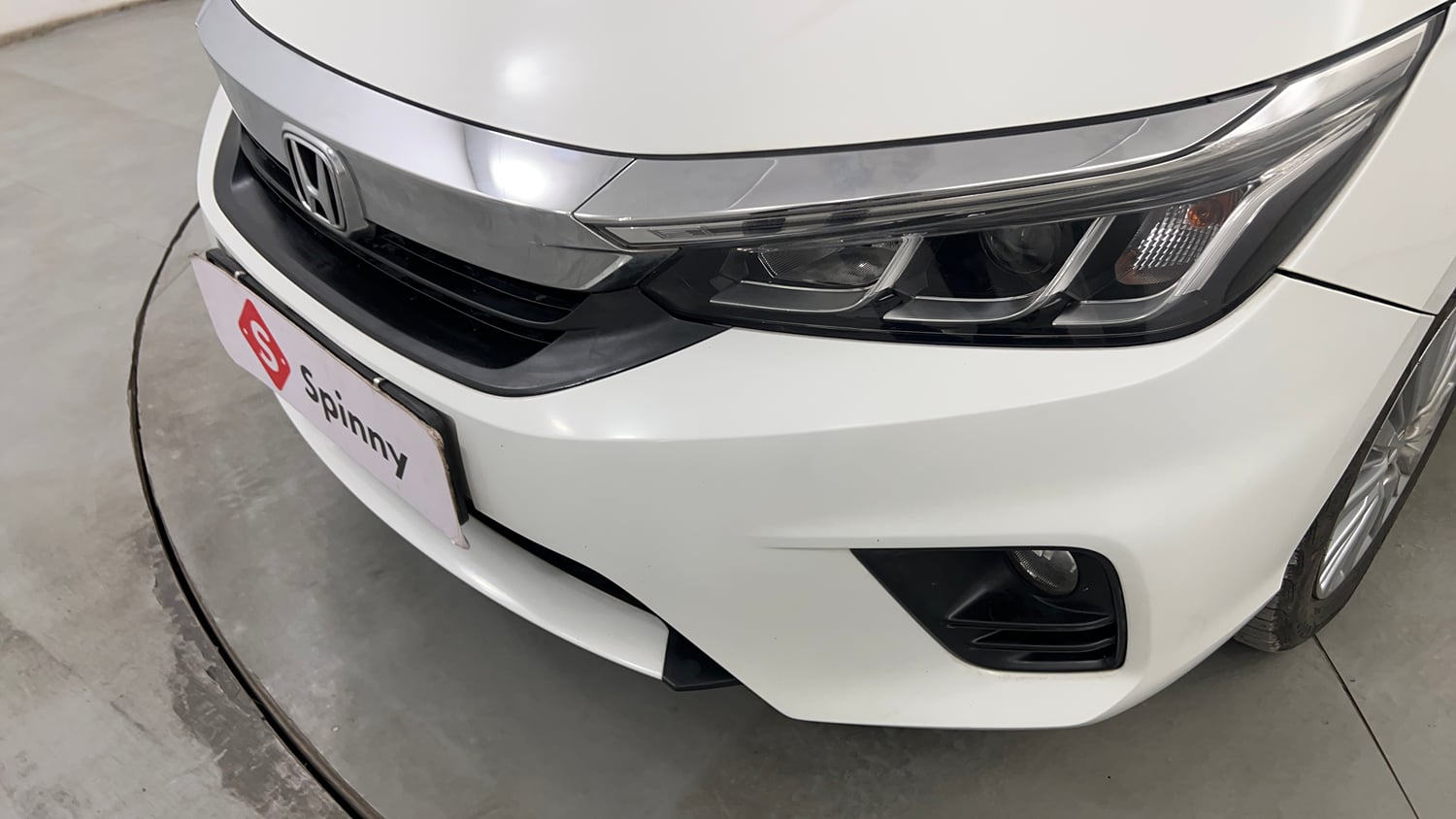 Used 2023 Honda City V CVT Petrol Petrol Automatic dents MINOR SCRATCH