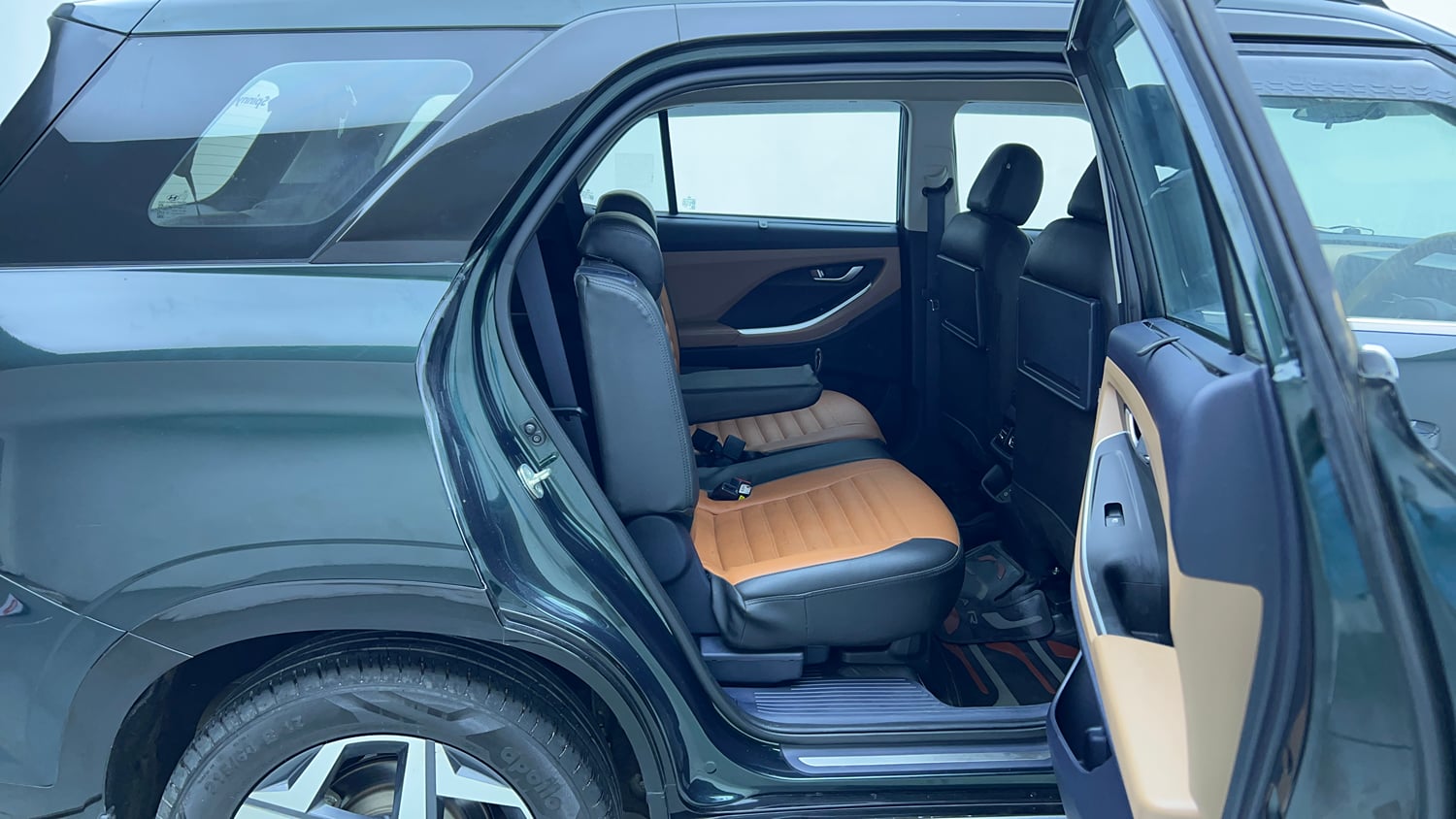 Used 2024 Hyundai Alcazar Executive 1.5 Petrol MT 7STR Petrol Manual interior RIGHT SIDE REAR DOOR CABIN VIEW