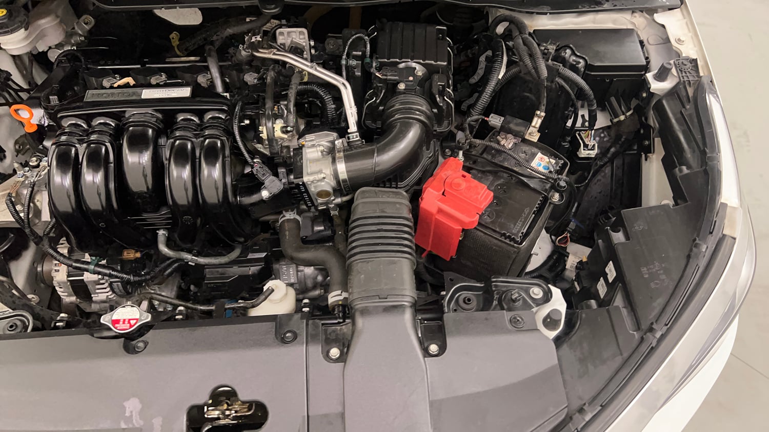 Used 2023 Honda City V CVT Petrol Petrol Automatic engine ENGINE LEFT SIDE VIEW