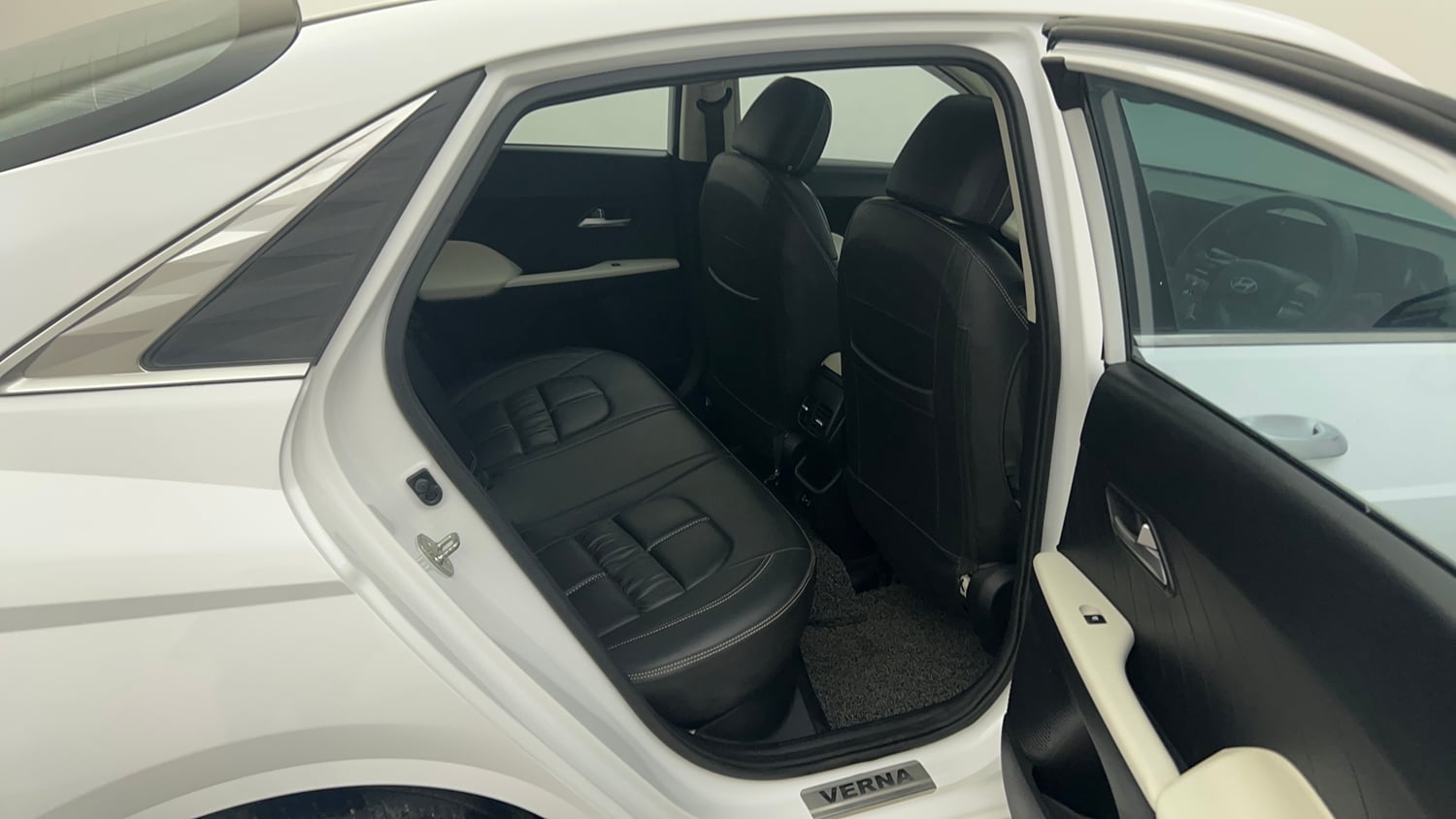 Used 2024 Hyundai Verna SX 1.5 Petrol MT Petrol Manual interior RIGHT SIDE REAR DOOR CABIN VIEW