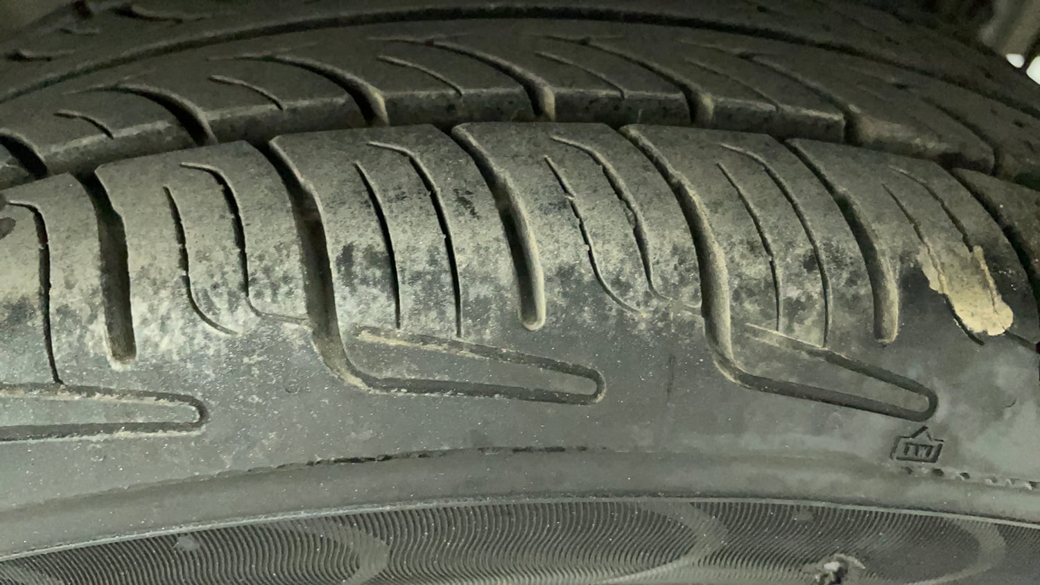 Used 2018 Hyundai Grand i10 Sportz AT 1.2 Kappa VTVT Petrol Automatic tyres LEFT REAR TYRE TREAD VIEW