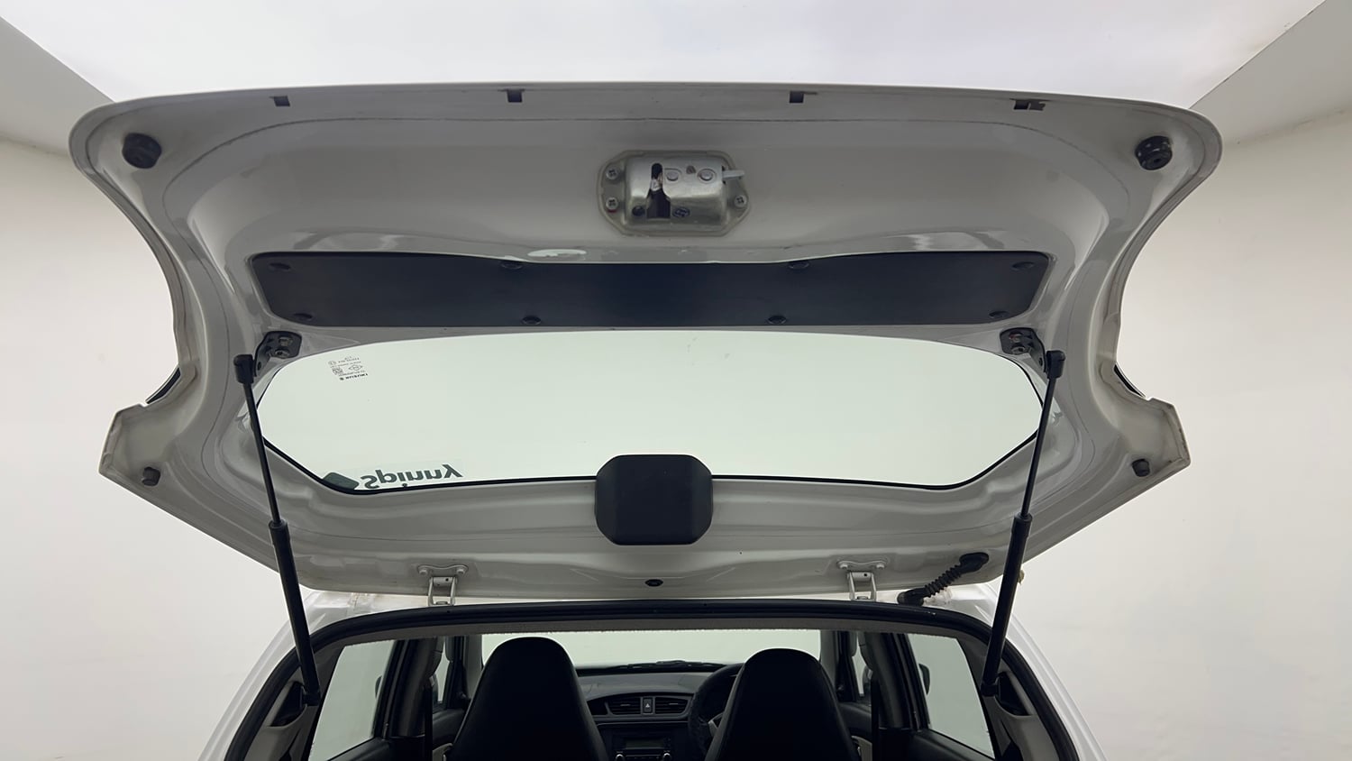 Used 2019 Maruti Suzuki Alto 800 VXi Petrol Manual interior DICKY DOOR OPEN VIEW
