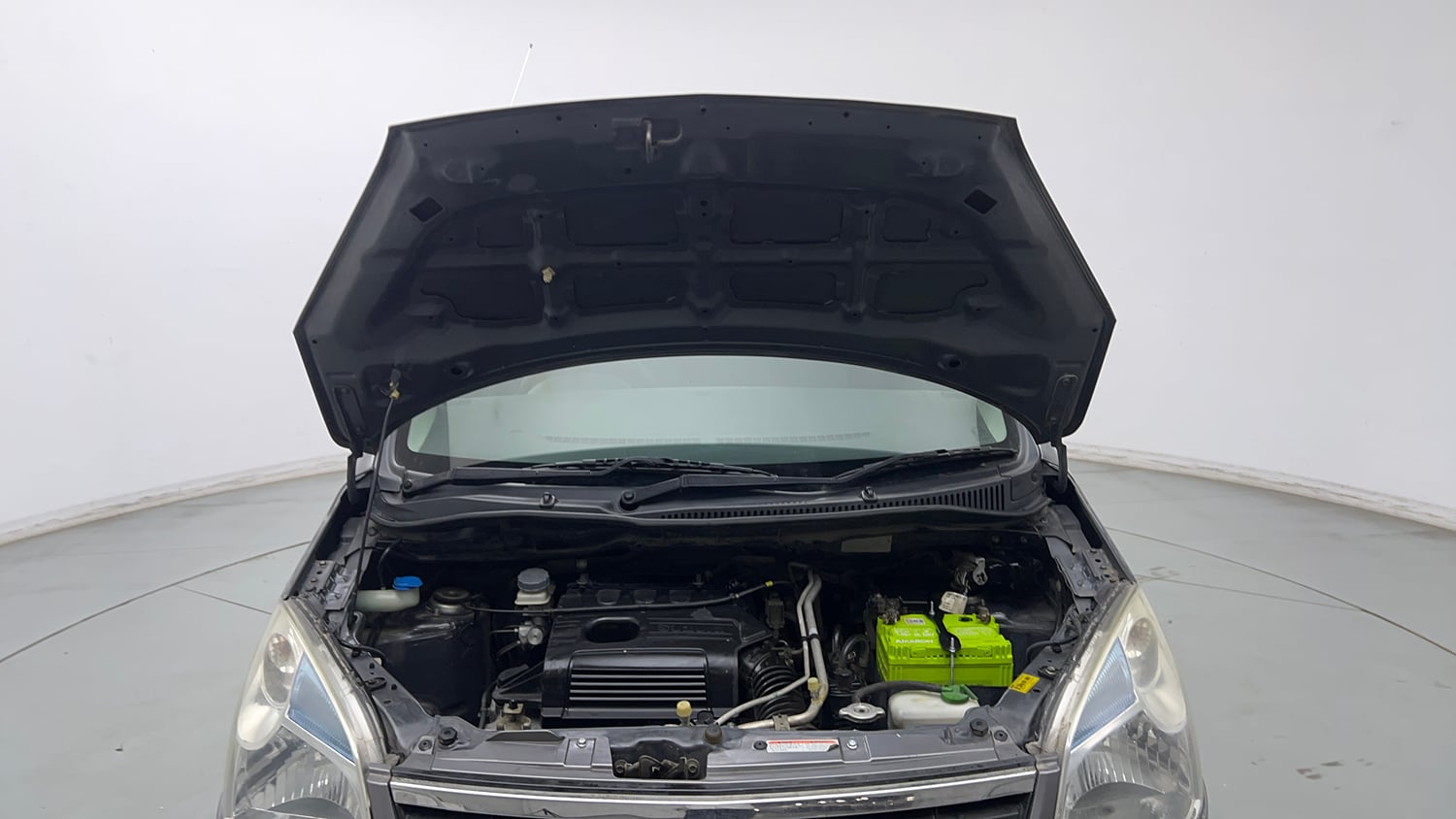 Used 2014 Maruti Suzuki Wagon R LXI Petrol Manual engine ENGINE & BONNET OPEN FRONT VIEW