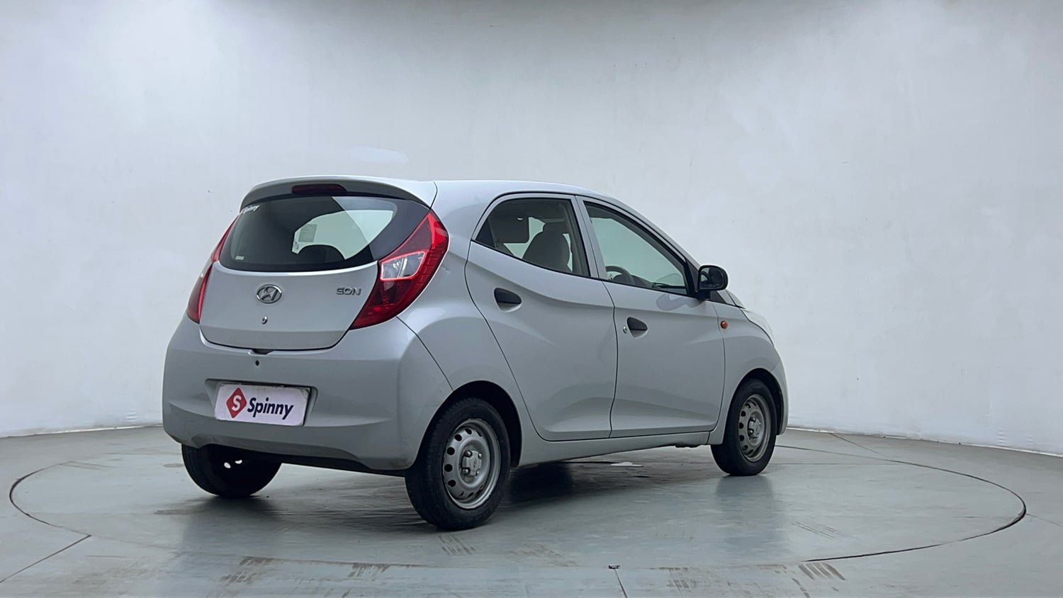 Used 2018 Hyundai Eon Era + Petrol Manual exterior RIGHT REAR CORNER VIEW