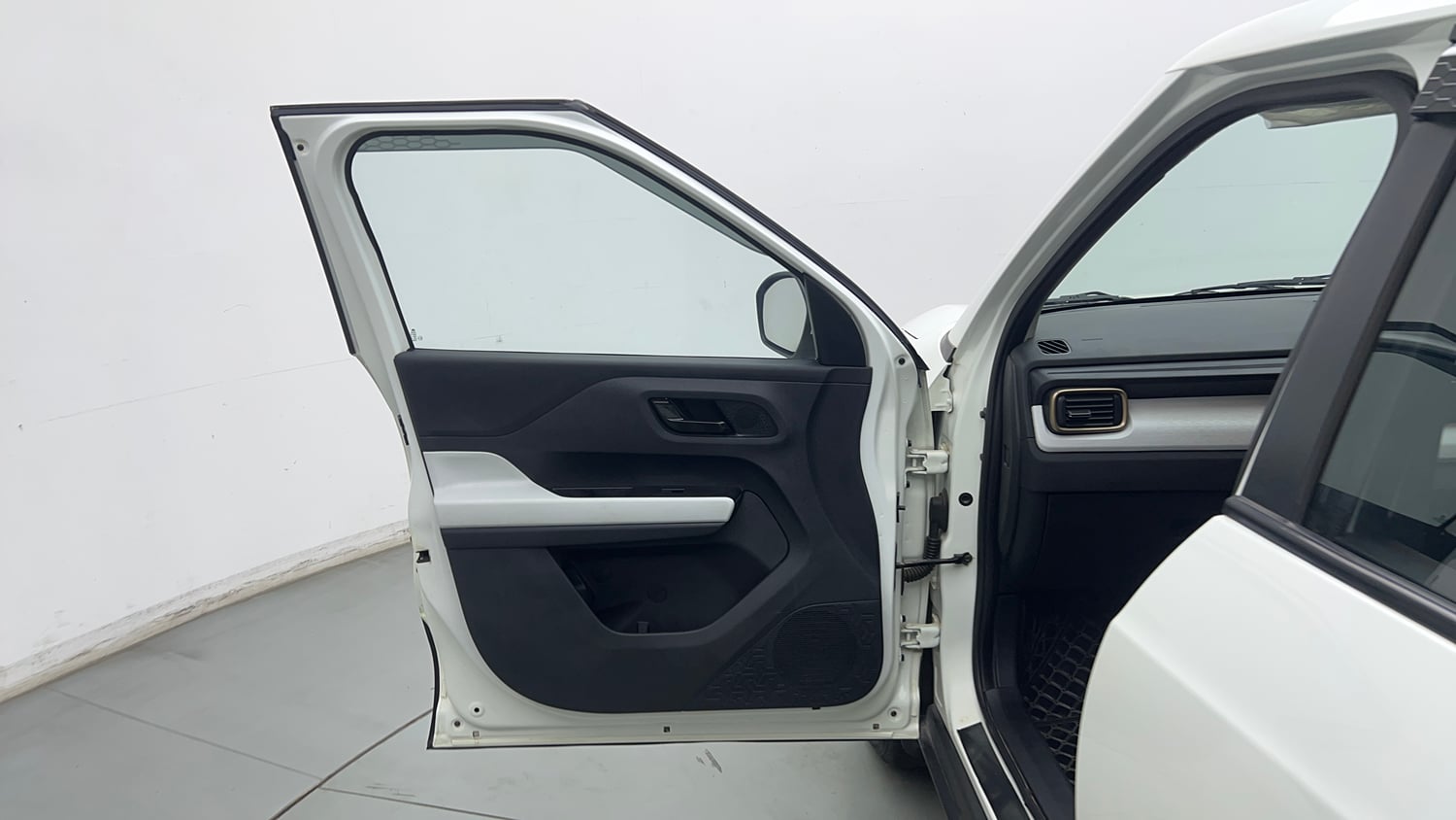 Used 2023 Tata Punch Accomplished MT Petrol Manual interior LEFT FRONT DOOR OPEN VIEW
