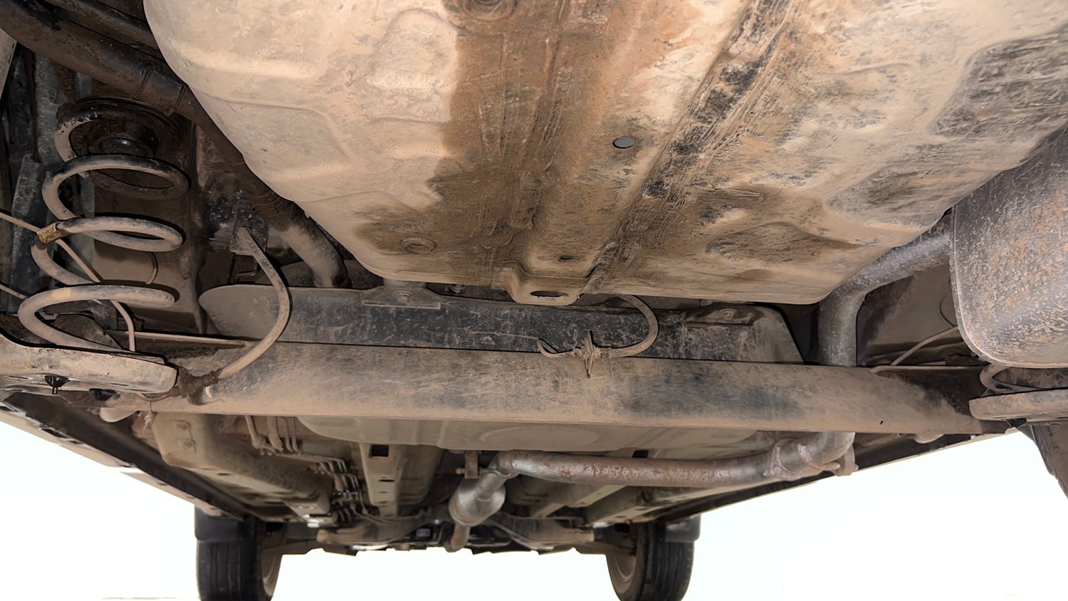 Used 2020 Tata Nexon XZA Plus (O) Dual Tone Petrol Automatic extra REAR UNDERBODY VIEW (TAKEN FROM REAR)
