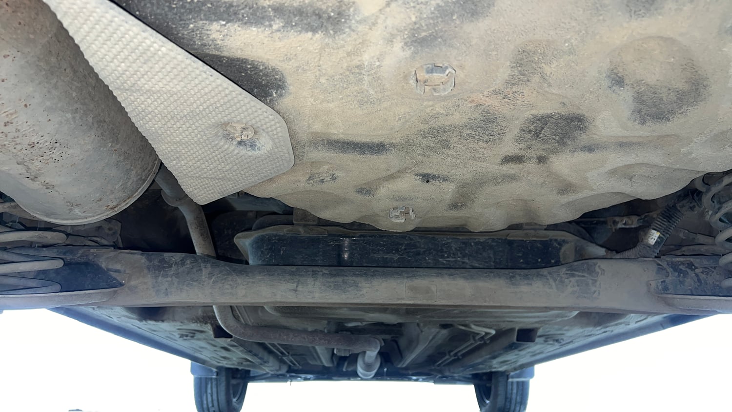 Used 2021 Renault Kiger RXT MT Petrol Manual extra REAR UNDERBODY VIEW (TAKEN FROM REAR)