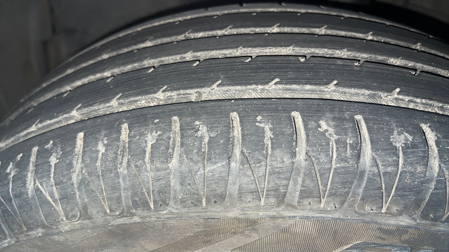 Used 2014 Honda City VX CVT Petrol Automatic tyres LEFT FRONT TYRE TREAD VIEW