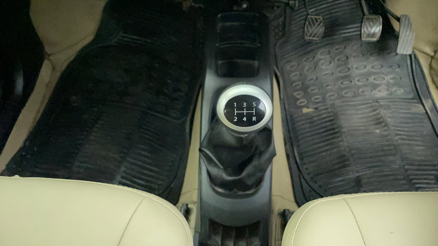 Used 2019 Maruti Suzuki Wagon R VXI Petrol Manual interior GEAR  KNOB VIEW