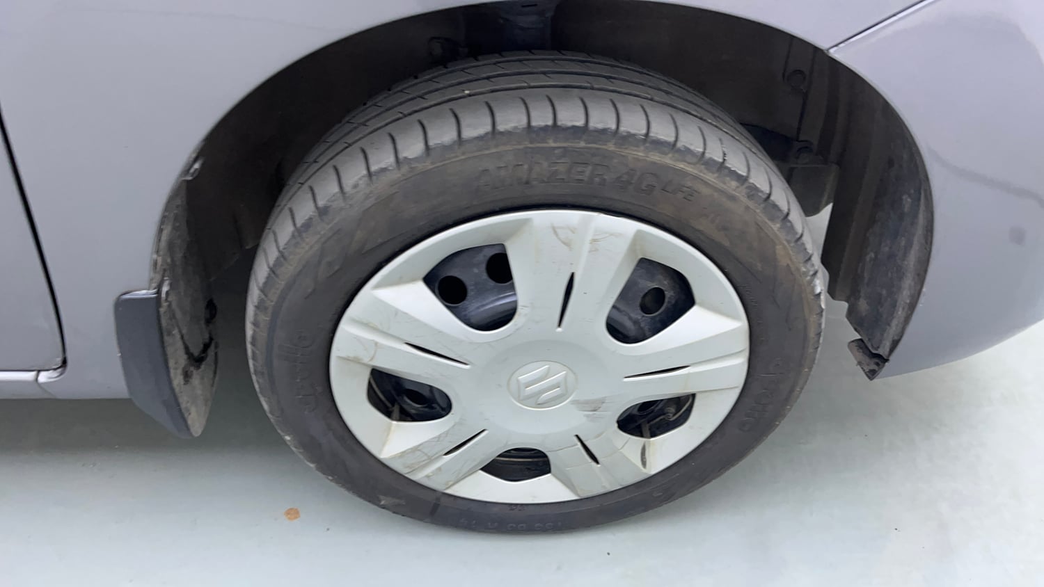 Used 2018 Maruti Suzuki Wagon R 1.0 VXI AMT Petrol Automatic tyres RIGHT FRONT TYRE RIM VIEW