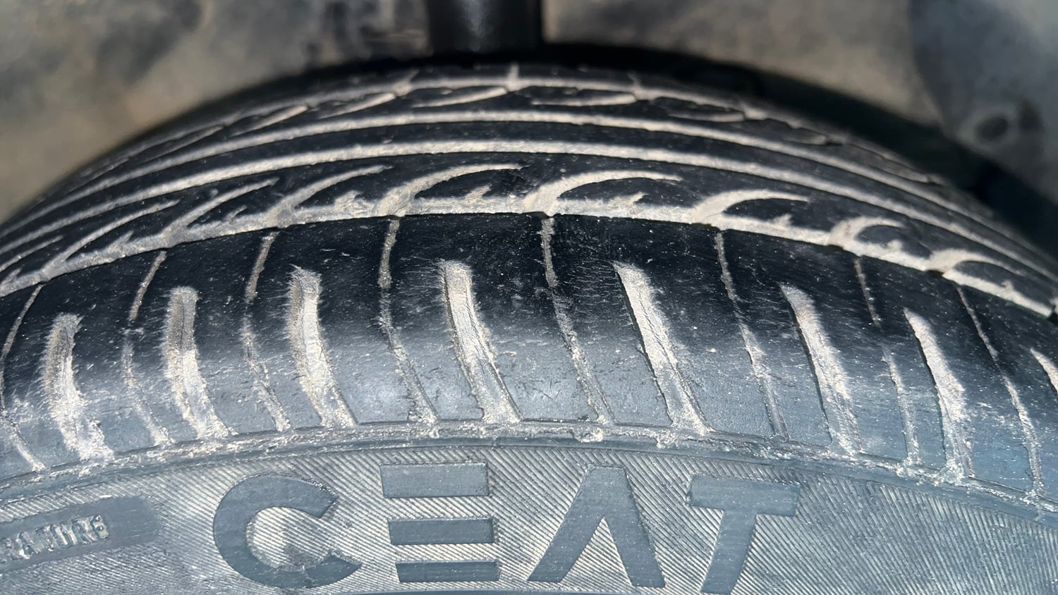 Used 2017 Hyundai Grand i10 Sportz 1.2 Kappa VTVT Petrol Manual tyres RIGHT FRONT TYRE TREAD VIEW