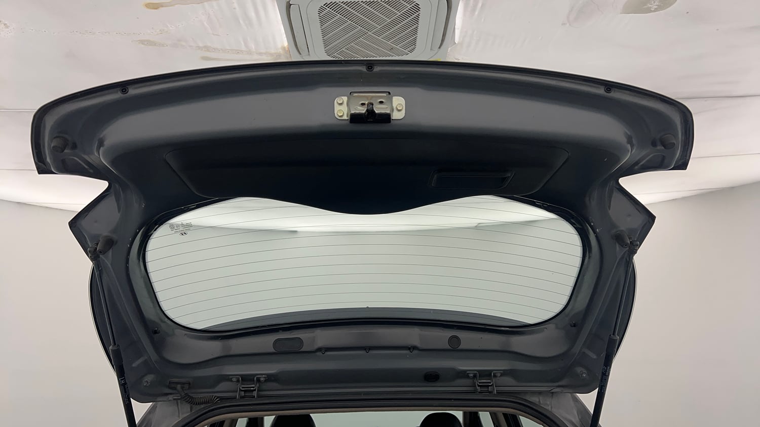 Used 2020 Hyundai Grand i10 Sportz 1.2 Kappa VTVT Petrol Manual interior DICKY DOOR OPEN VIEW