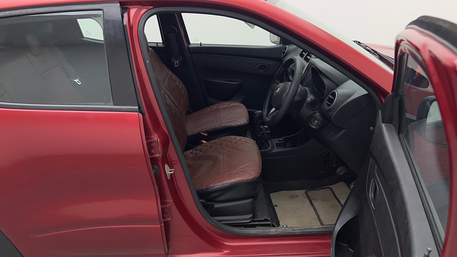 Used 2018 Renault Kwid RXL Petrol Manual interior RIGHT SIDE FRONT DOOR CABIN VIEW