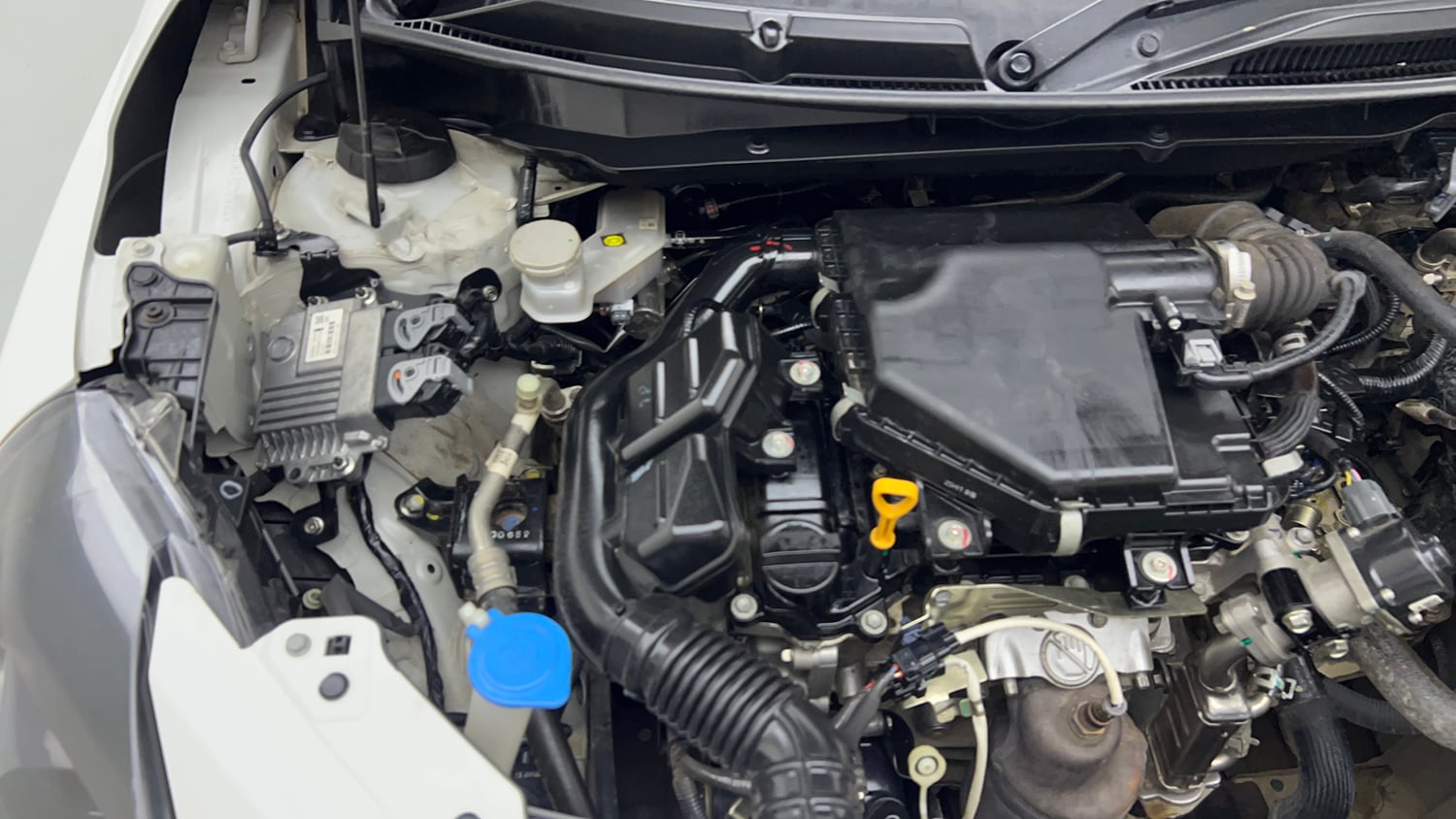 Used 2025 Maruti Suzuki Swift VXi CNG Cng Manual engine ENGINE RIGHT SIDE VIEW