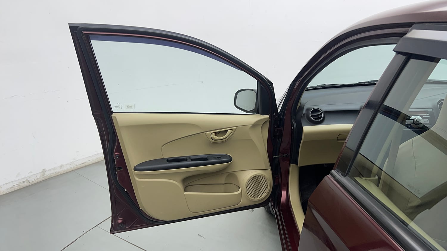 Used 2014 Honda Amaze 1.2 S i-VTEC Petrol Manual interior LEFT FRONT DOOR OPEN VIEW