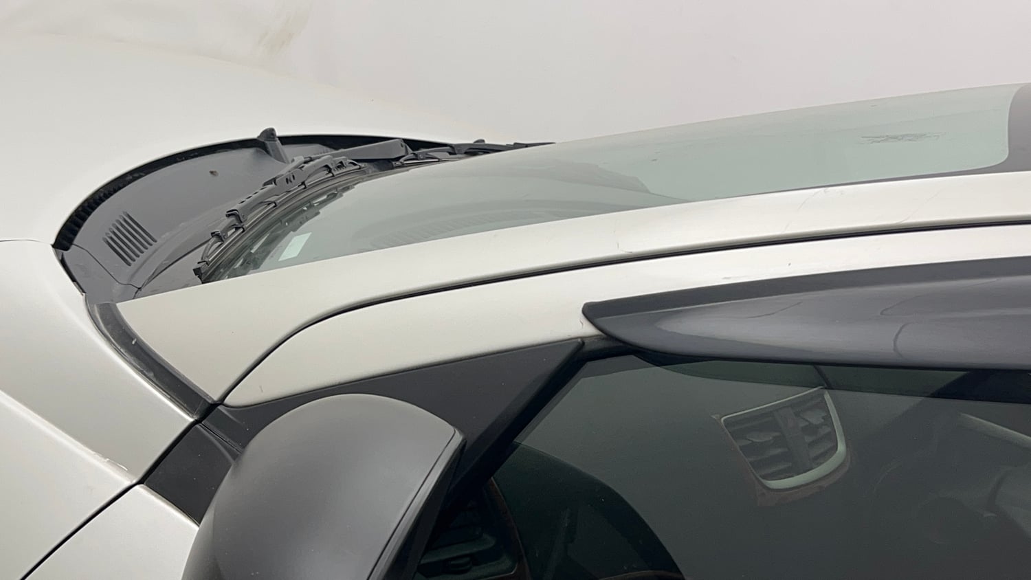 Used 2017 Maruti Suzuki Swift Lxi (O) Petrol Manual dents MINOR SCRATCH