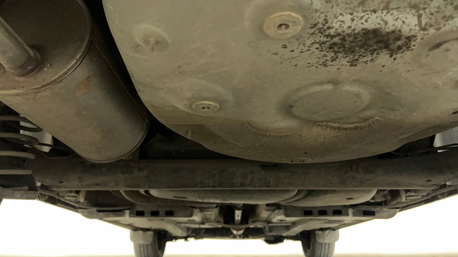 Used 2016 Volkswagen Polo Comfortline 1.2L (P) Petrol Manual extra REAR UNDERBODY VIEW (TAKEN FROM REAR)