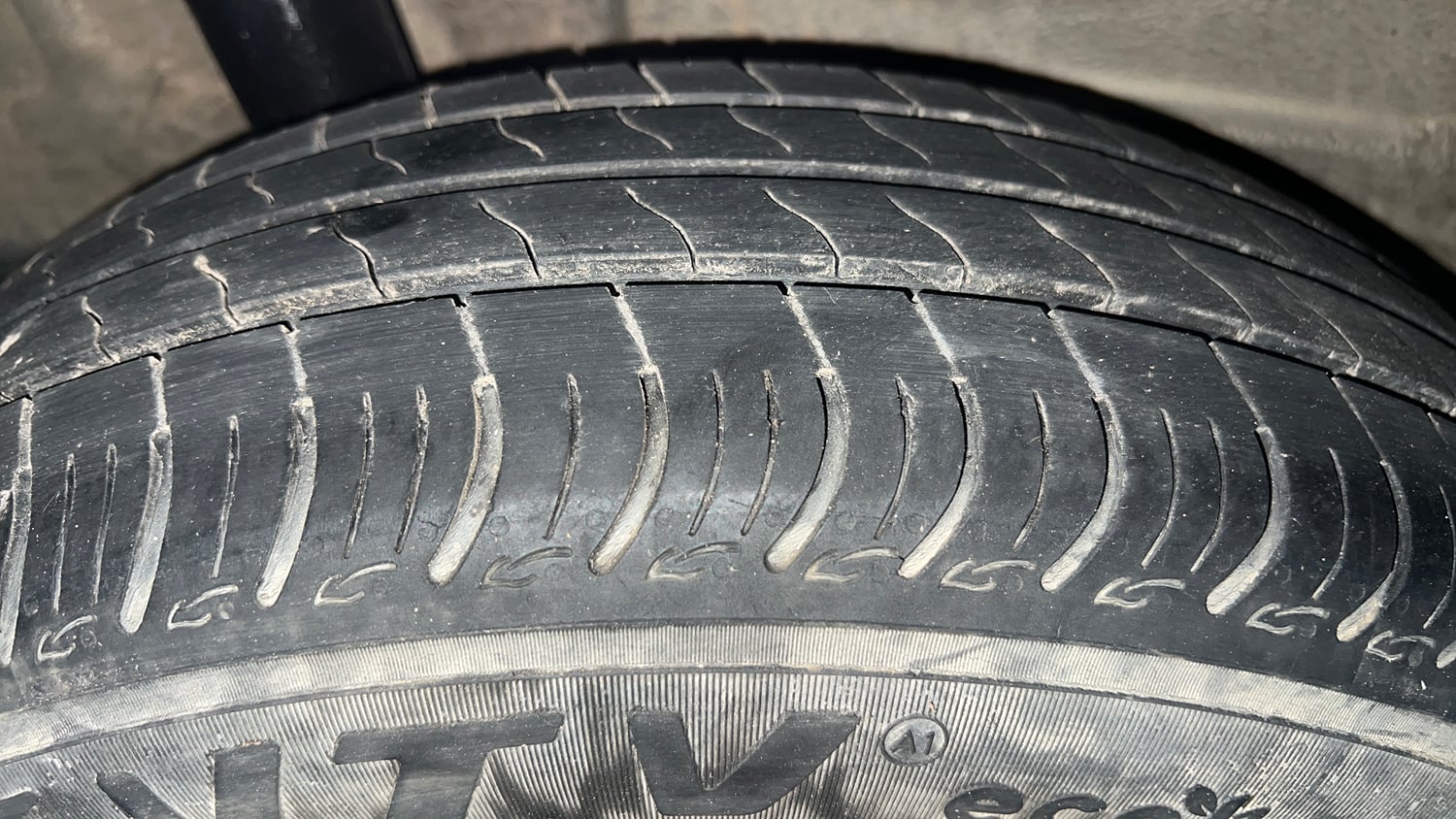Used 2024 Maruti Suzuki Wagon R VXI 1.0 CNG Cng Manual tyres RIGHT REAR TYRE TREAD VIEW
