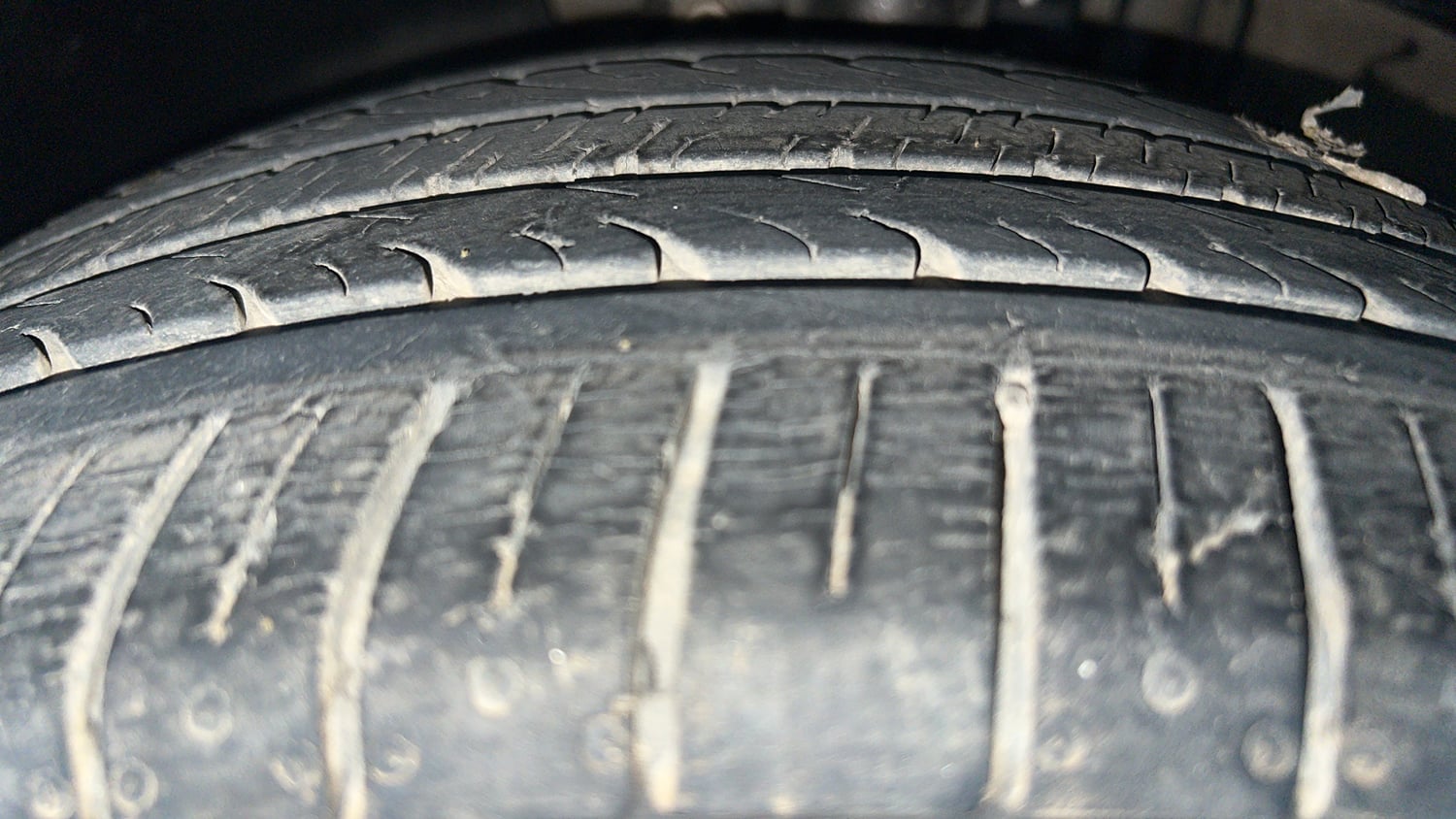 Used 2021 Skoda Rapid Style AT Petrol Automatic tyres LEFT FRONT TYRE TREAD VIEW