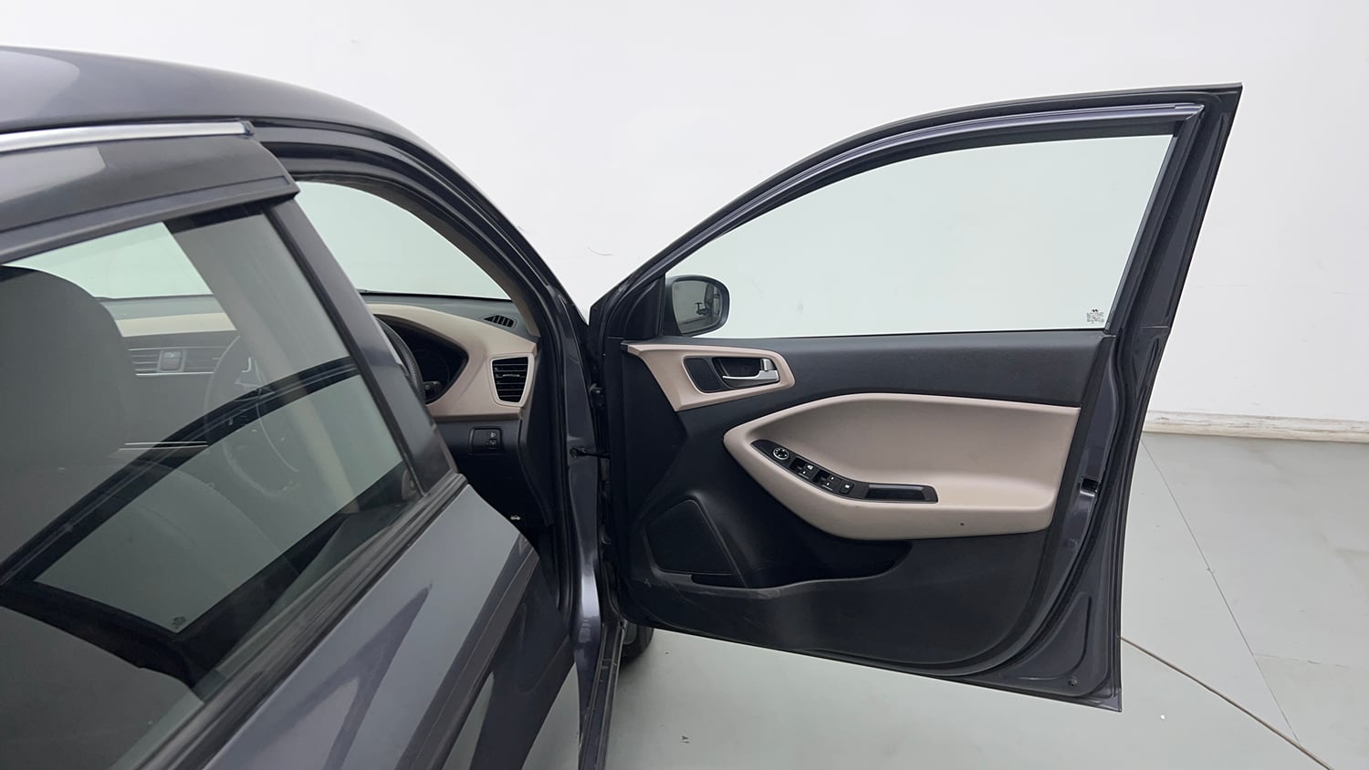 Used 2019 Hyundai Elite i20 Magna Plus 1.2 Petrol Manual interior RIGHT FRONT DOOR OPEN VIEW