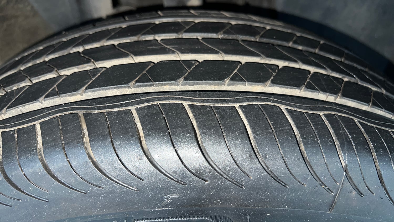 Used 2021 Renault Kiger RXT MT Petrol Manual tyres RIGHT FRONT TYRE TREAD VIEW