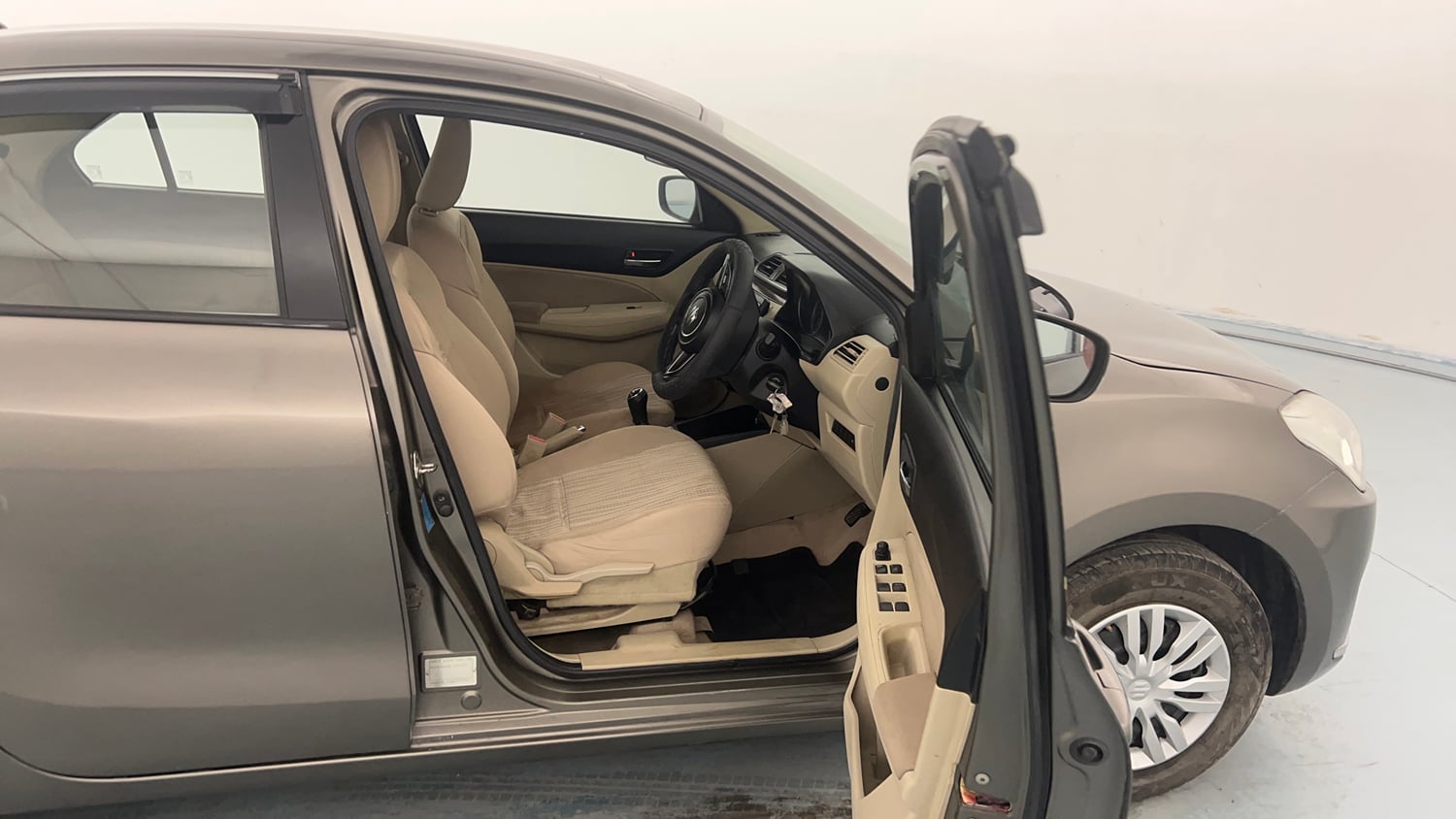 Used 2018 Maruti Suzuki Dzire VXi Petrol Manual interior RIGHT SIDE FRONT DOOR CABIN VIEW