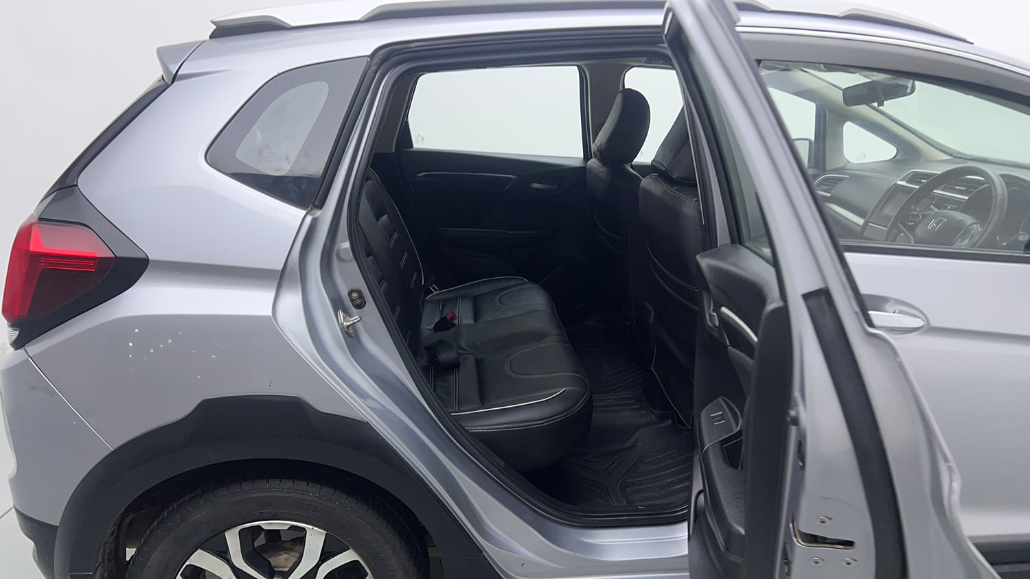 Used 2022 Honda WR-V VX MT Petrol Petrol Manual interior RIGHT SIDE REAR DOOR CABIN VIEW