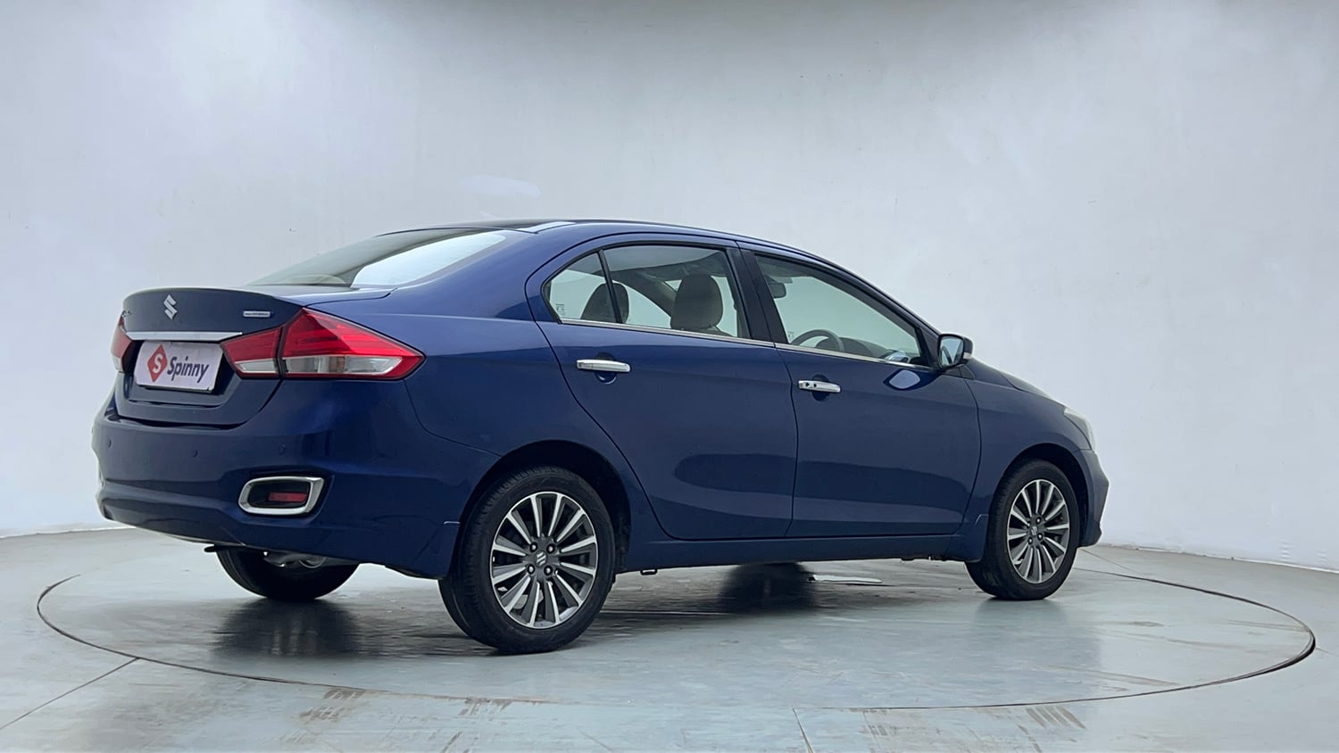 Used 2018 Maruti Suzuki Ciaz Alpha Hybrid 1.5 Petrol Manual exterior RIGHT REAR CORNER VIEW