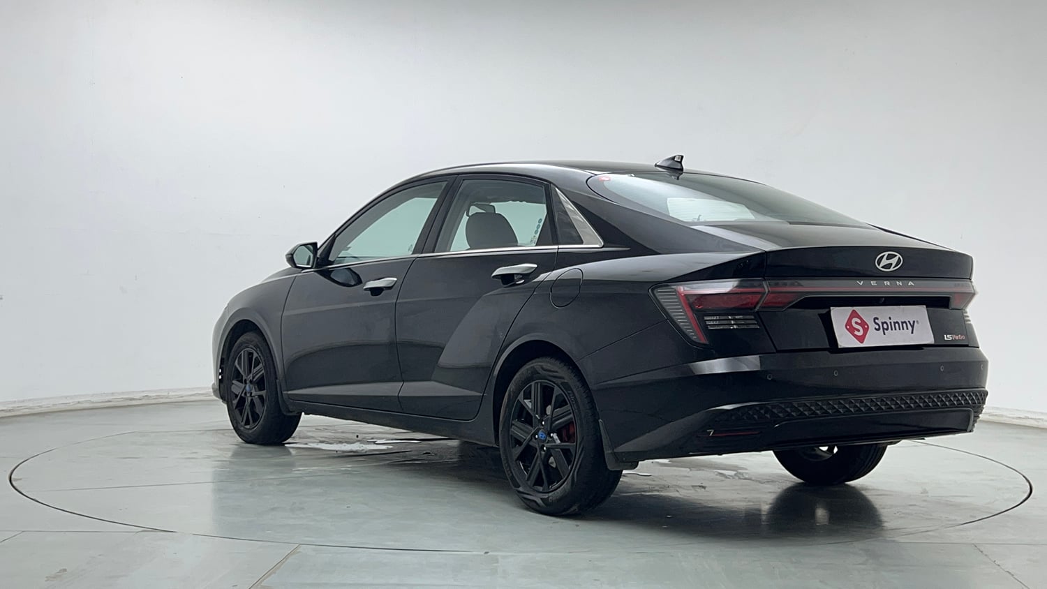 Used 2024 Hyundai Verna SX (O) 1.5 Turbo Petrol DCT Petrol Automatic exterior LEFT REAR CORNER VIEW