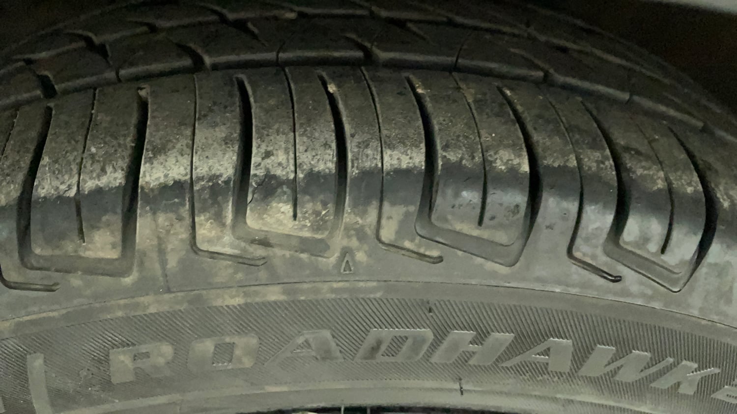 Used 2017 Maruti Suzuki Baleno Delta 1.2 Petrol Manual tyres LEFT FRONT TYRE TREAD VIEW