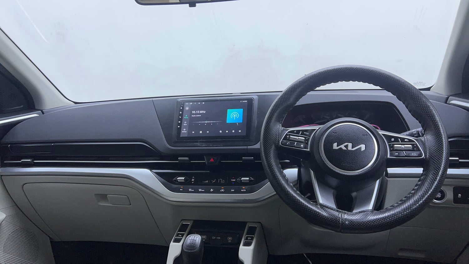 Used 2022 Kia Carens Prestige Plus 1.4 Petrol MT 7 STR Petrol Manual interior DASHBOARD VIEW