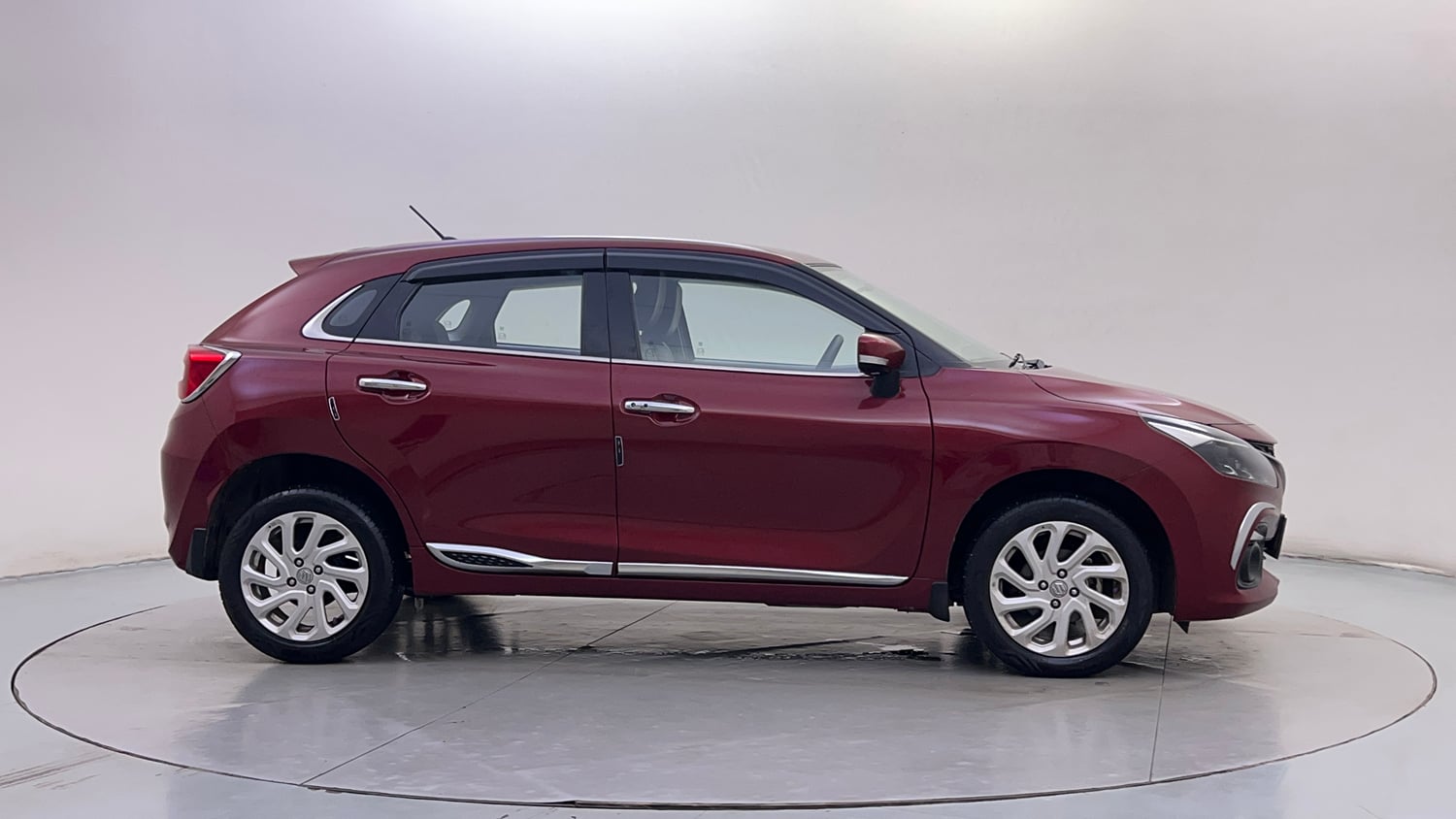 Used 2024 Maruti Suzuki Baleno Zeta AGS Petrol Automatic exterior RIGHT SIDE VIEW