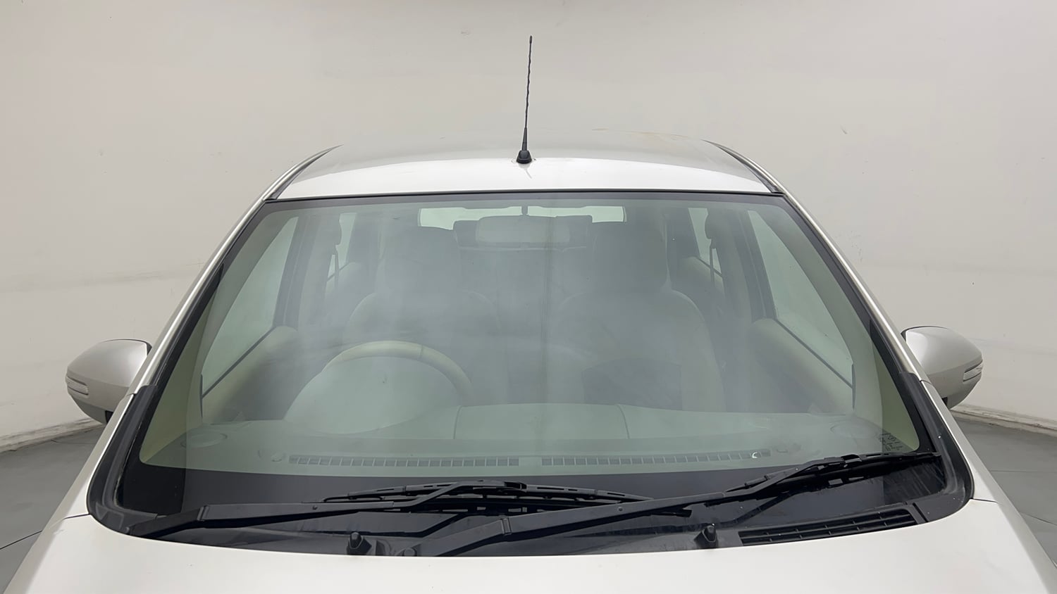 Used 2015 Maruti Suzuki Ertiga Vxi Petrol Manual exterior FRONT WINDSHIELD VIEW