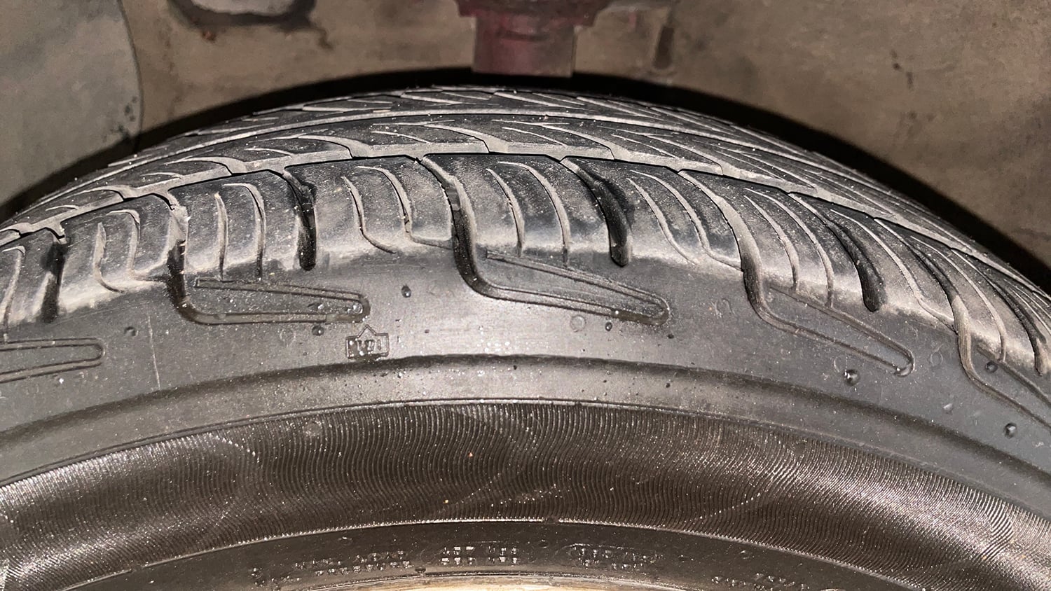 Used 2014 Hyundai Xcent S 1.2 (O) Petrol Manual tyres LEFT FRONT TYRE TREAD VIEW