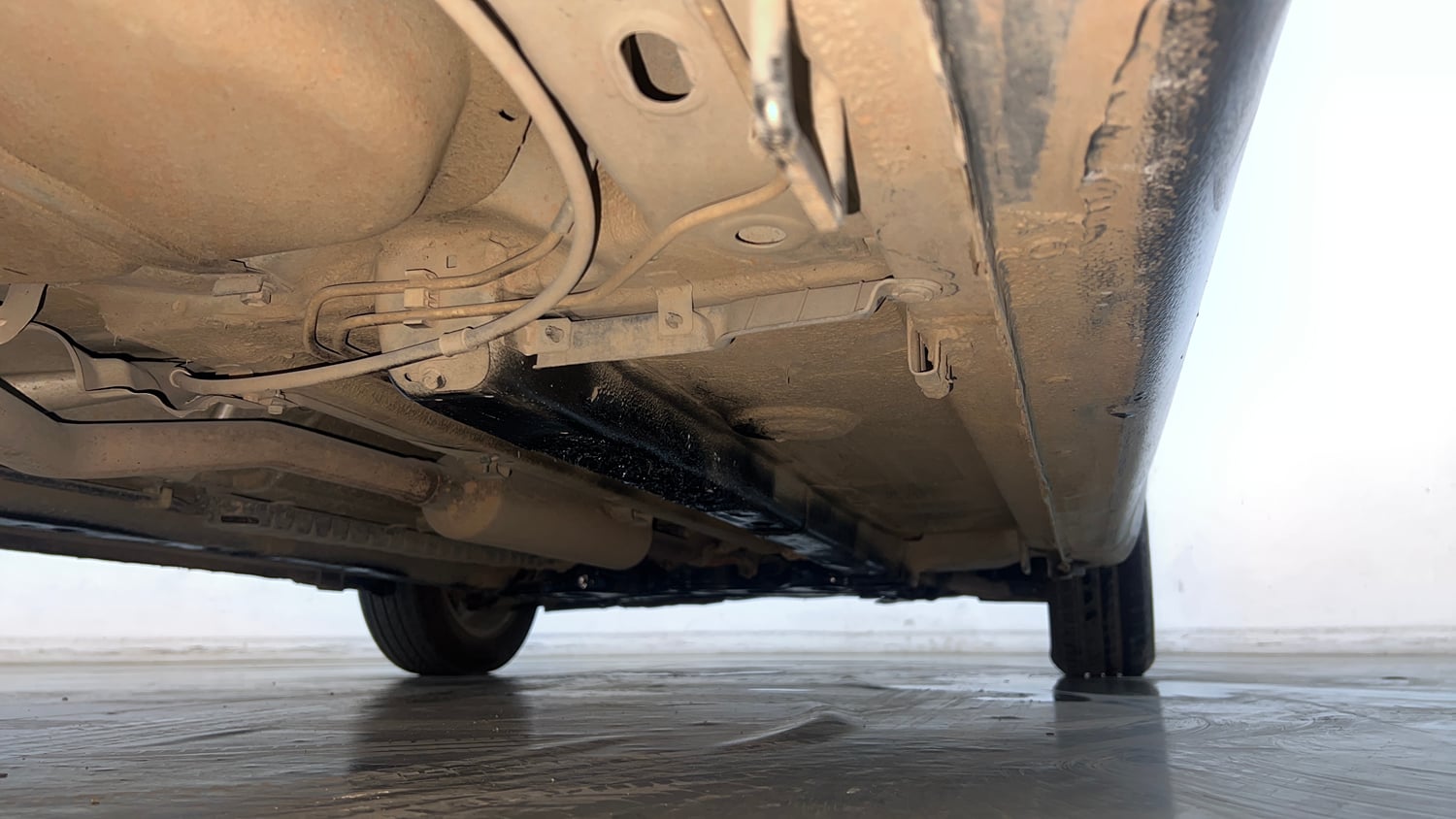 Used 2020 Maruti Suzuki Ciaz Delta Hybrid 1.5 AT Petrol Automatic extra REAR RIGHT UNDERBODY VIEW