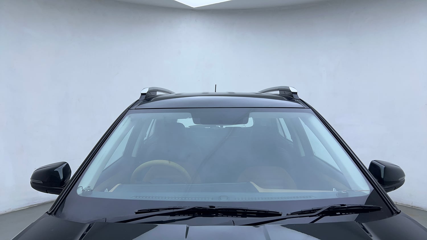 Used 2024 Hyundai Alcazar Executive 1.5 Petrol MT 7STR Petrol Manual exterior FRONT WINDSHIELD VIEW