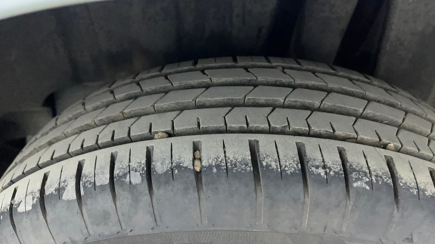 Used 2024 Toyota Glanza S AMT Petrol Automatic tyres LEFT REAR TYRE TREAD VIEW
