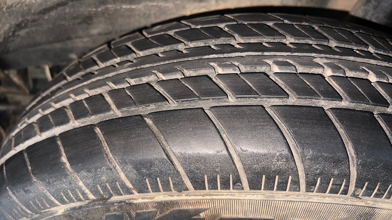 Used 2019 Maruti Suzuki Wagon R LXi (O) 1.0 CNG Cng Manual tyres LEFT REAR TYRE TREAD VIEW