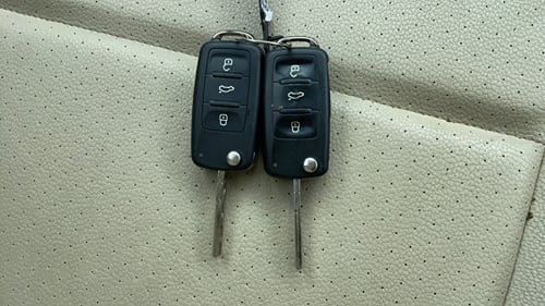 Used 2015 Volkswagen Vento Highline Petrol Petrol Manual extra CAR KEY VIEW