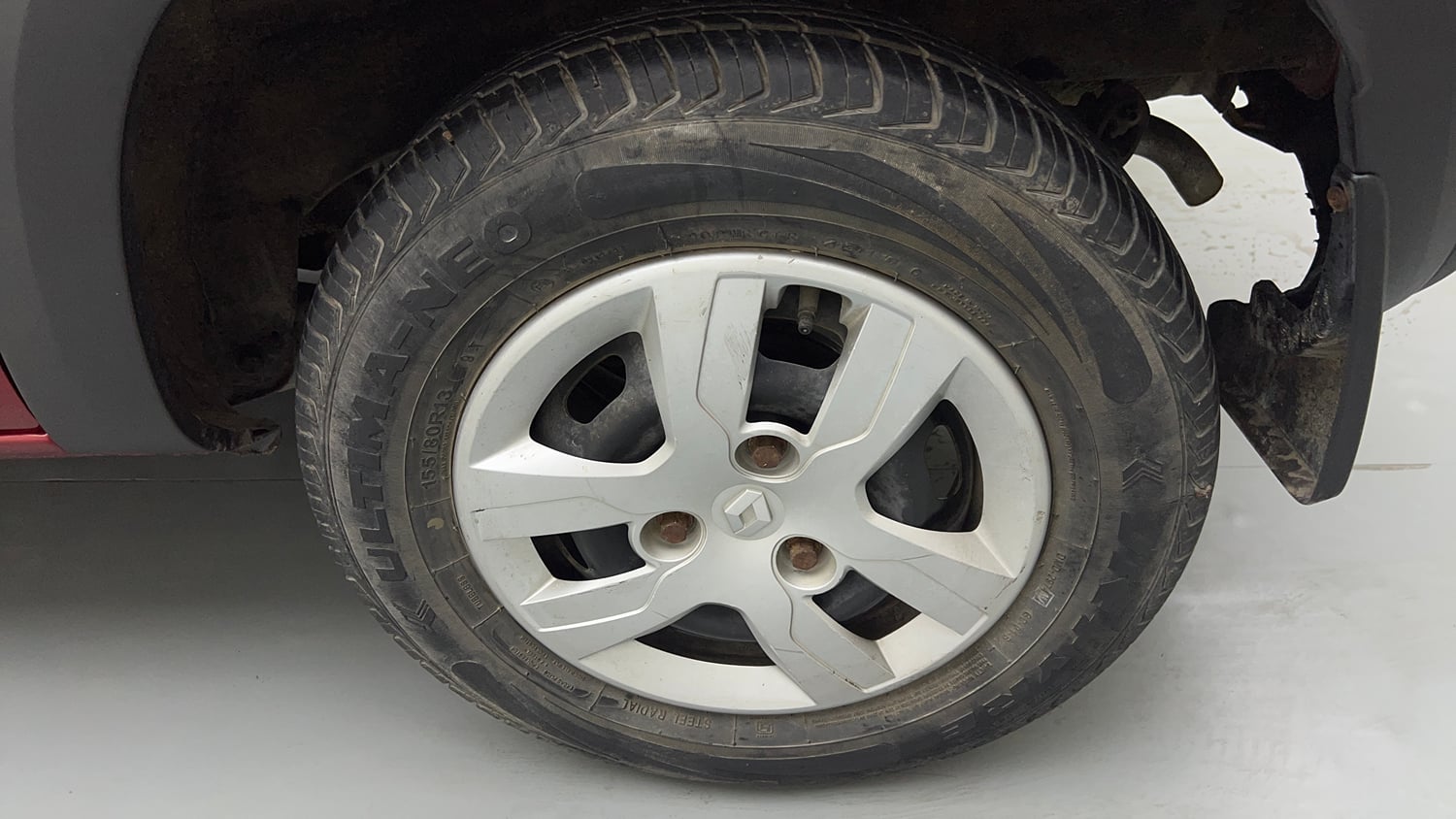 Used 2018 Renault Kwid RXL Petrol Manual tyres LEFT REAR TYRE RIM VIEW
