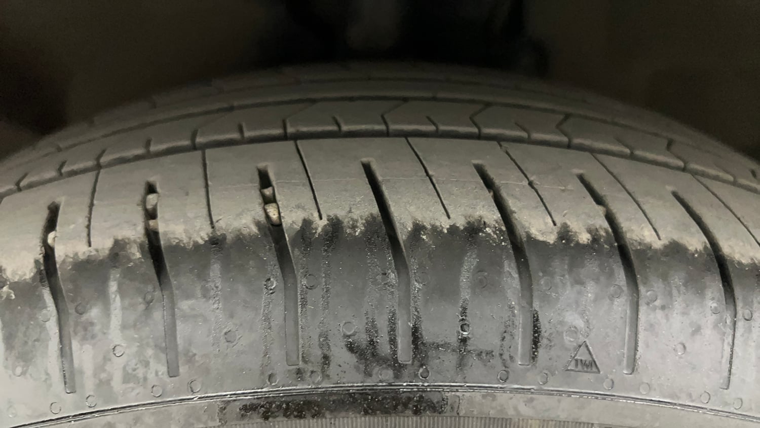 Used 2021 Ford EcoSport Titanium Plus 1.5L Ti-VCT AT Petrol Automatic tyres LEFT FRONT TYRE TREAD VIEW