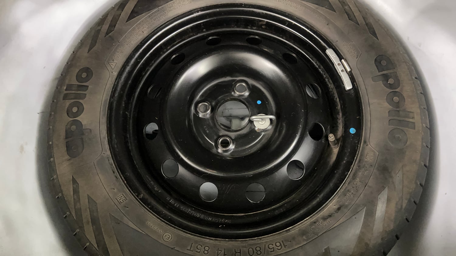 Used 2013 Maruti Suzuki Swift VDi Diesel Manual tyres SPARE TYRE VIEW