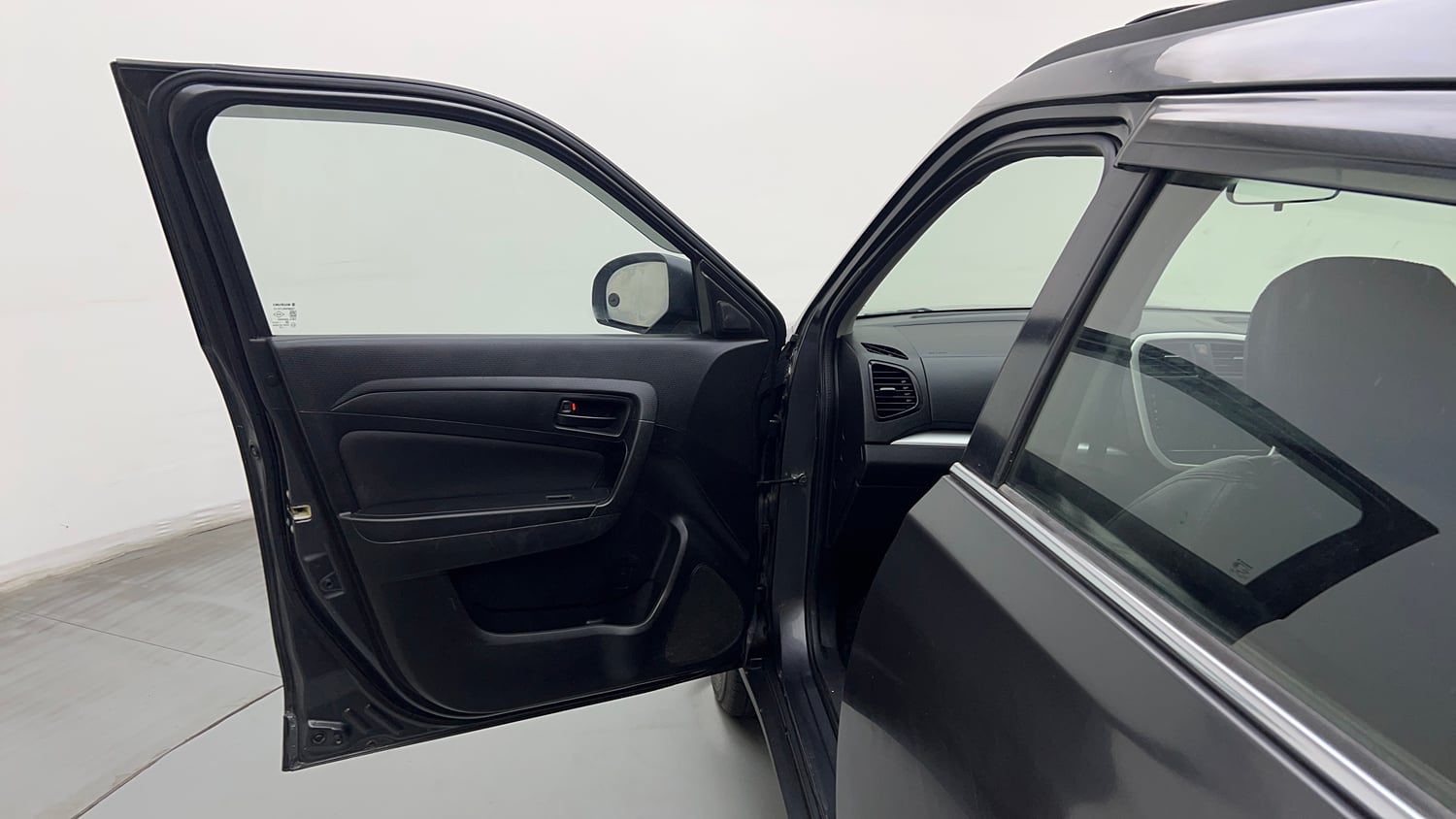 Used 2020 maruti-suzuki Vitara Brezza VXi Petrol Manual interior LEFT FRONT DOOR OPEN VIEW