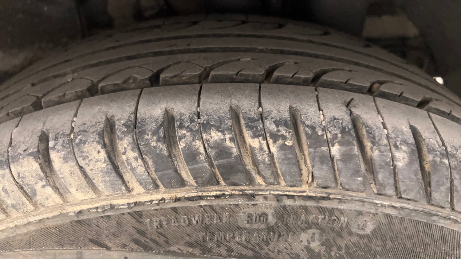 Used 2016 Hyundai Elite i20 Sportz 1.2 Petrol Manual tyres LEFT REAR TYRE TREAD VIEW