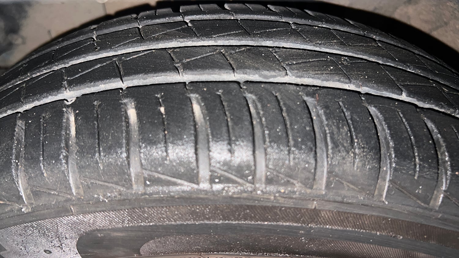 Used 2022 Renault Kwid RXT 1.0 AMT Petrol Automatic tyres LEFT FRONT TYRE TREAD VIEW