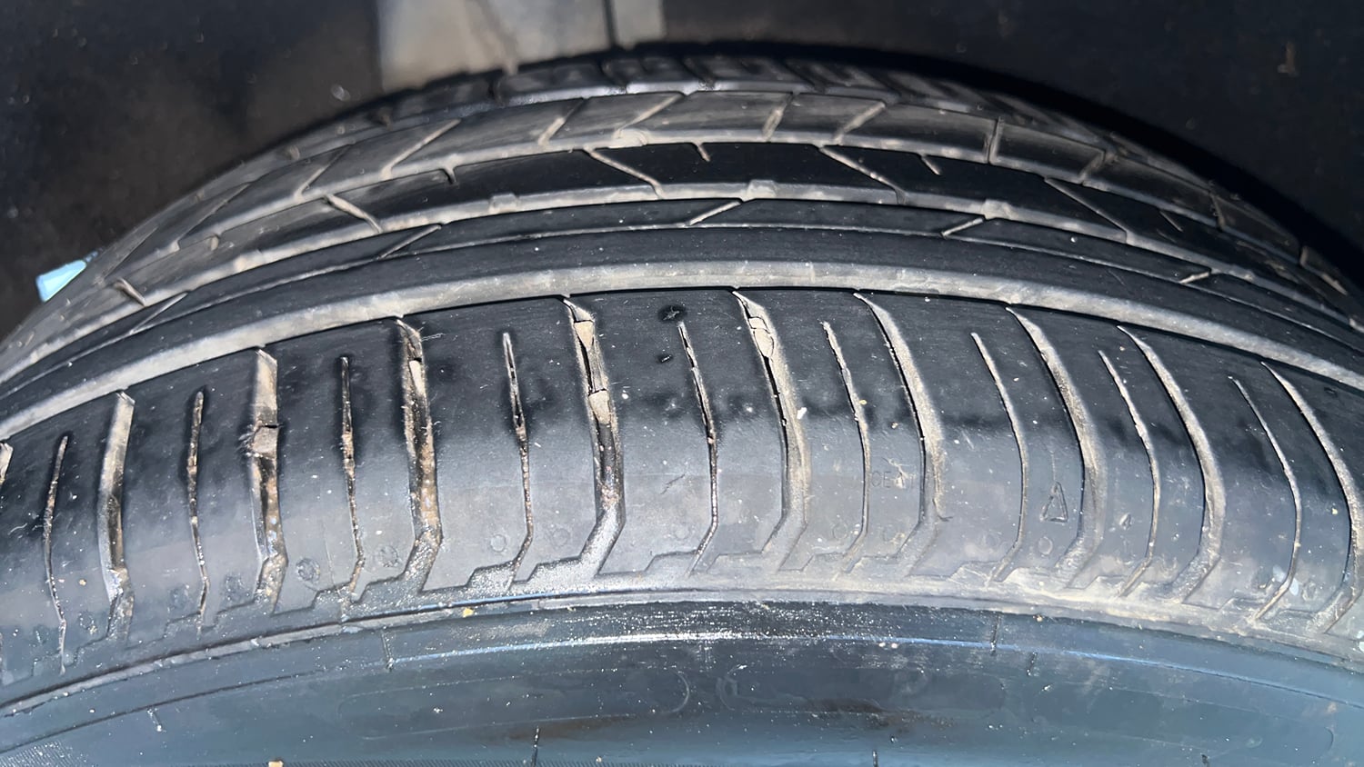 Used 2020 Maruti Suzuki Baleno Zeta Automatic Petrol Automatic tyres RIGHT REAR TYRE TREAD VIEW