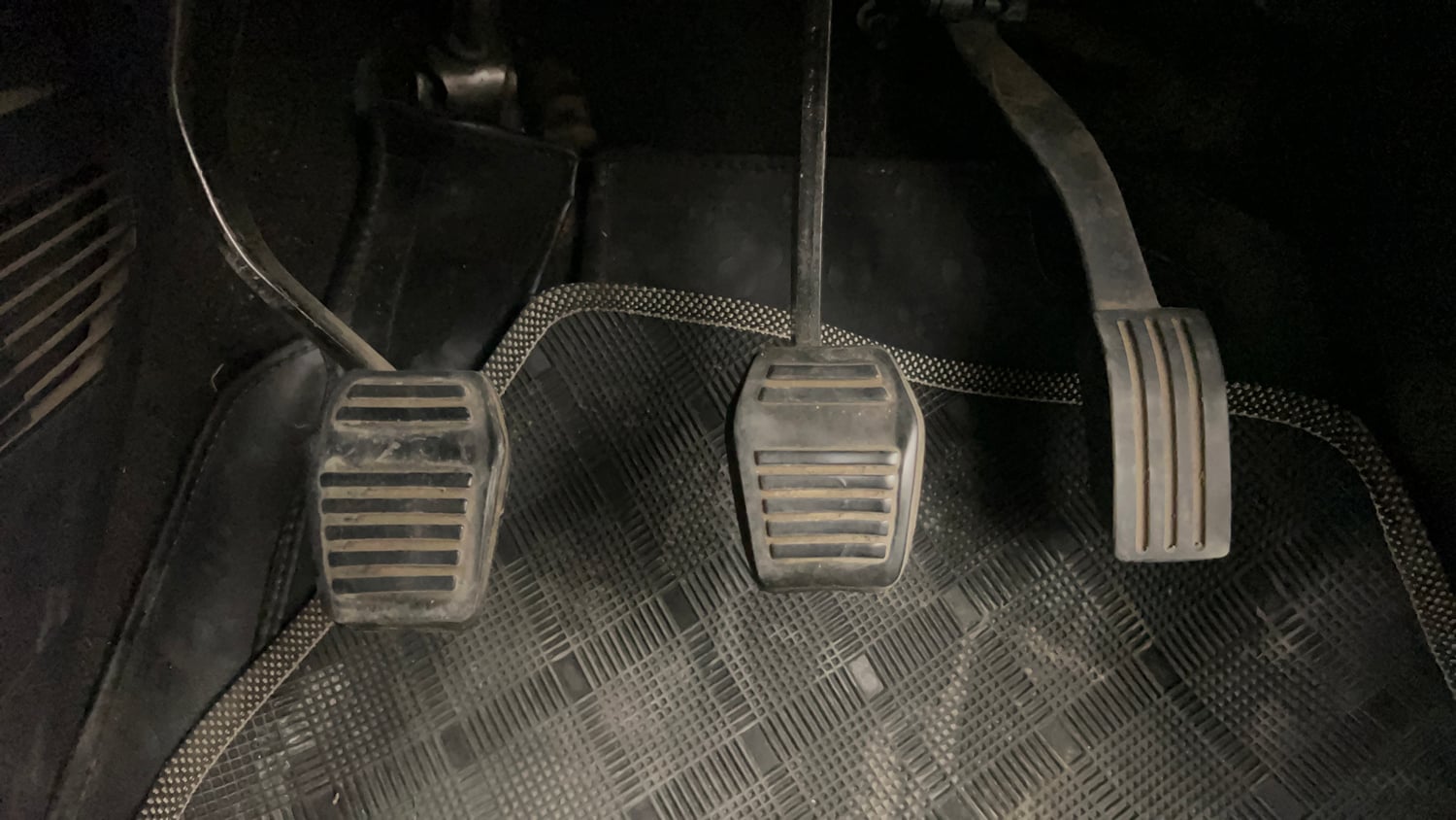 Used 2014 Ford Figo Duratec Petrol Titanium 1.2 Petrol Manual interior PEDALS VIEW