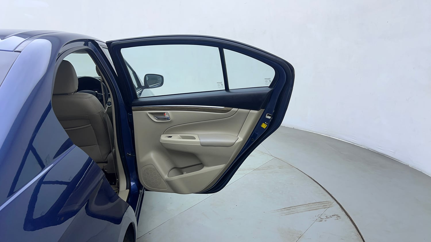 Used 2018 Maruti Suzuki Ciaz Alpha Hybrid 1.5 Petrol Manual interior RIGHT REAR DOOR OPEN VIEW