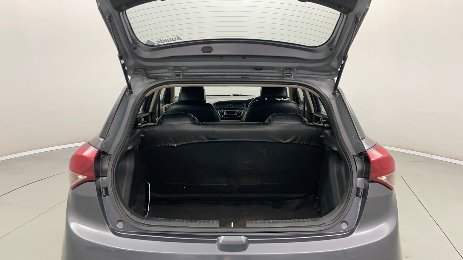 Used 2017 Hyundai Elite i20 Sportz 1.2 Petrol Manual interior DICKY INSIDE VIEW