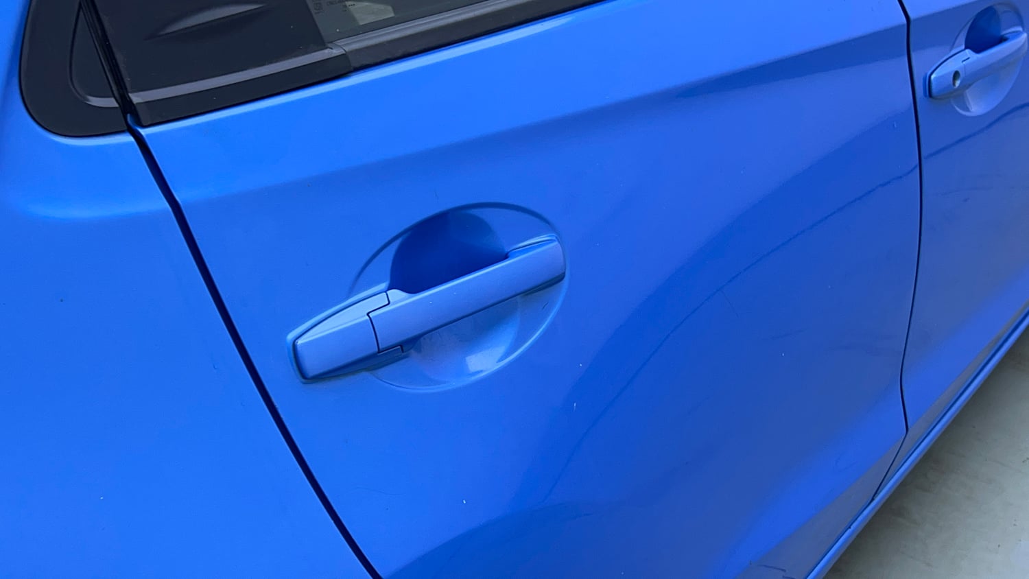 Used 2014 Honda Brio EX MT Petrol Manual dents MINOR SCRATCH